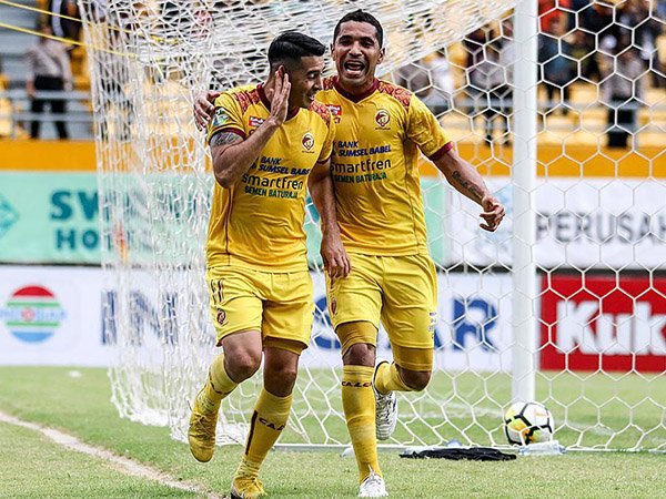 Pelatih Sriwijaya FC Minta Pemain Benahi Lini Belakang