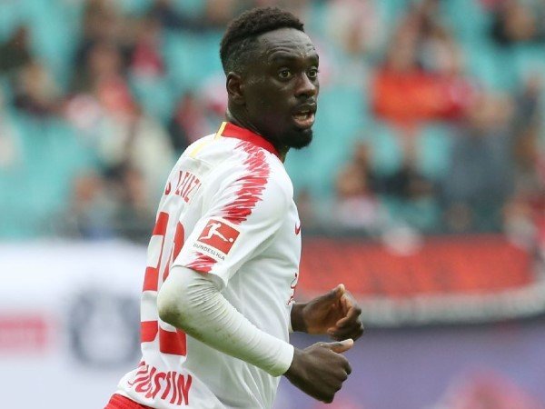 Fans Everton Tolak Rencana Klub Datangkan Bomber RB Leipzig