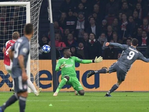 Imbang 3-3 Lawan Bayern, Ajax Lolos Ke Fase Sistem Gugur Liga Champions Sebagai Runner-up Grup