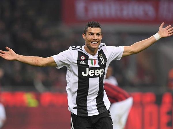 Penalti Ronaldo Menangkan Juventus di Derby della Molle