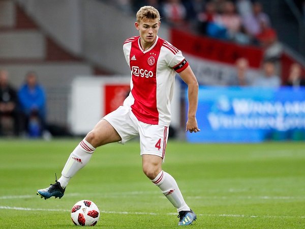 Matthijs De Ligt Menangkan Golden Boy Award 2018
