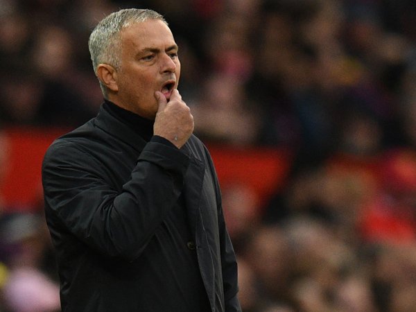 Mourinho: Andai Bola Tak Berbelok, MU Tak Akan Kalah dari Liverpool
