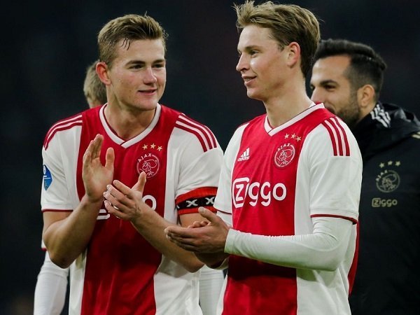 Van der Sar: Ajax Tidak Akan Jual Matthijs De Ligt Dan Frenkie De Jong Pada Januari Mendatang