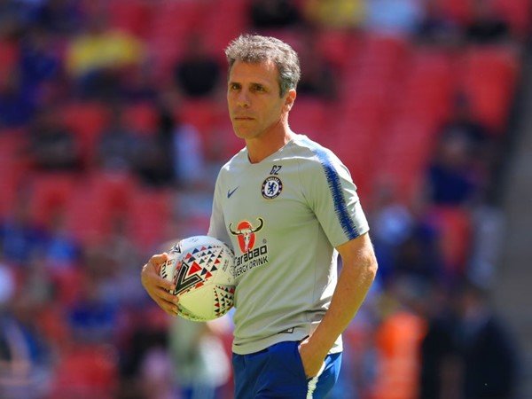 Zola: Chelsea Bukan Tim Yang Sempurna