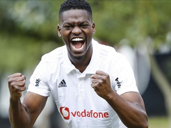 Besiktas Resmi Dapatkan Servis Bek PSV Eindhoven, Isimat-Mirin