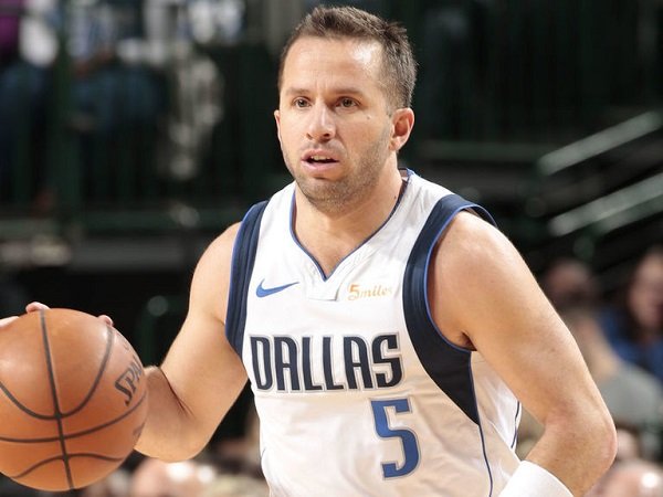 JJ Barea Jadi Korban Kemenangan Mavericks Atas Timberwolves
