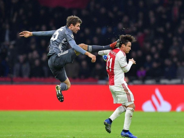 Thomas Muller Dipastikan Absen di Babak 16 Besar UCL