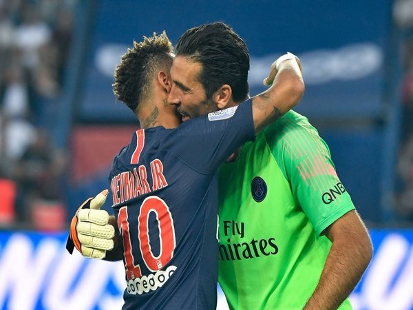 Buffon: Saya Akan Bantu Neymar Menangi Ballon d'Or
