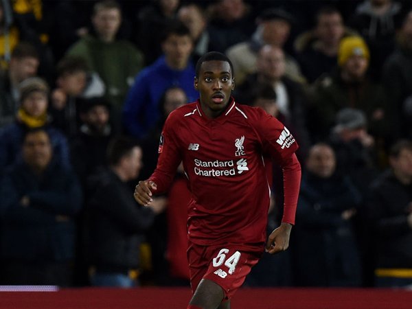 Buat Tekel Penting, Rafael Camacho Dapat Pujian Klopp