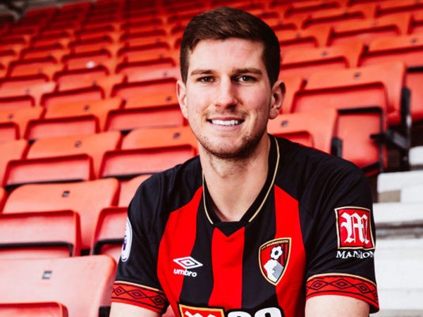 Bournemouth Resmi Datangkan Chris Mepham dari Brentford
