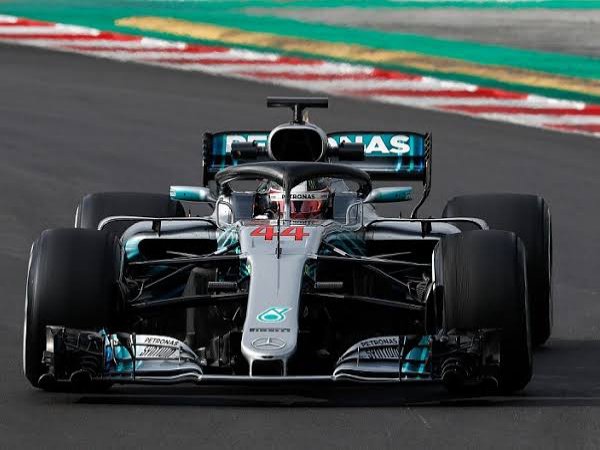 Paddy Lowe Predeksi Tahun ini Akan Kembali Jadi Milik Mercedes