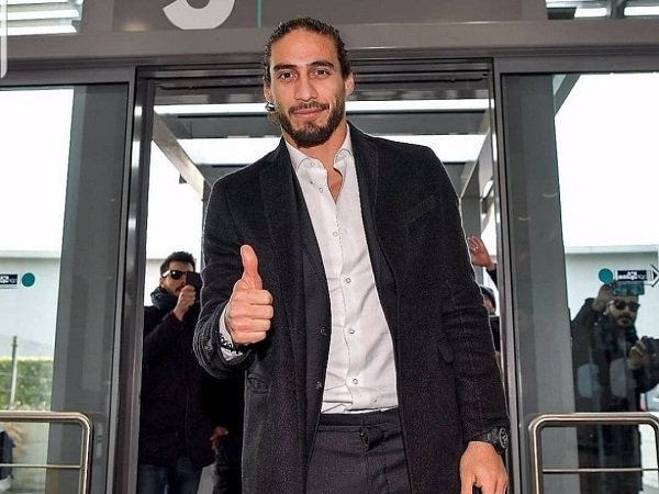 Resmi Bergabung, Allegri Buka Kemungkinan Mainkan Caceres di Laga Kontra Atalanta
