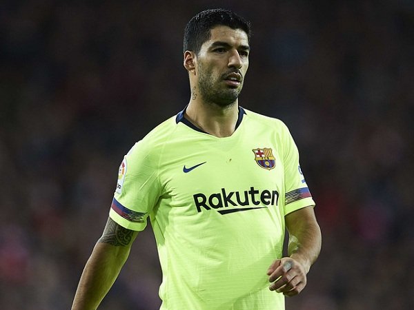 Overmars Berusaha Bujuk Suarez Kembali ke Ajax