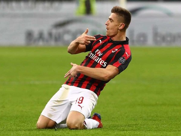 Cetak Brace Lawan Atalanta, Piatek Pecahkan Rekor di Milan