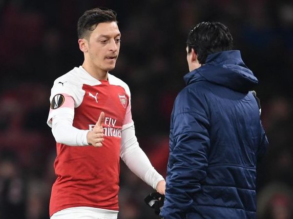 Tidak Ada Tempat Bagi Mesut Ozil dalam Filosofi Unai Emery