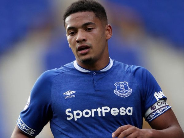 Tinggalkan Everton, Tyias Browning Resmi Gabung Guangzhou Evergrande