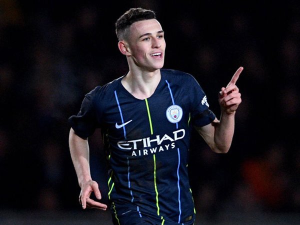 Ferdinand Sarankan Foden Tinggalkan City