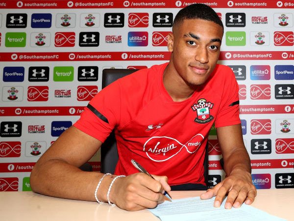 Yan Valery Resmi Perpanjang Kontrak di Southampton