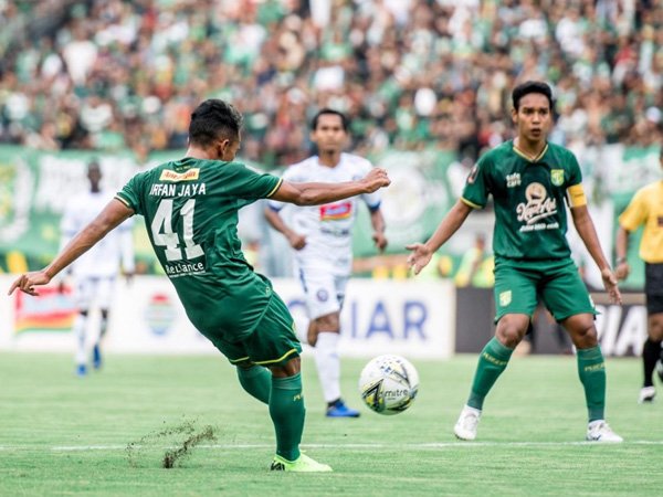 Irfan Jaya Optimis Persebaya Bisa Juara di Markas Arema FC