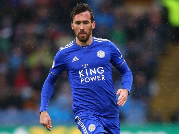 Christian Fuchs Perpanjang Kontrak Satu Tahun di Leicester
