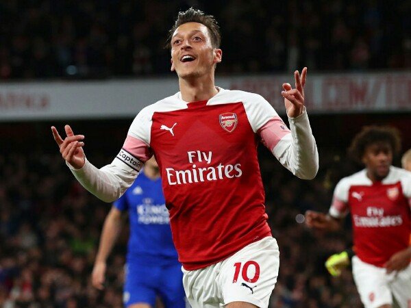 Ozil Kembali Tegaskan Posisi Favoritnya di Arsenal