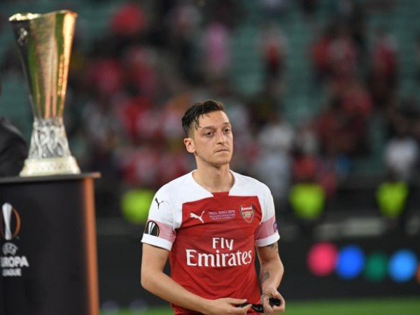 Legenda Chelsea Komentari Performa Buruk Mesut Ozil