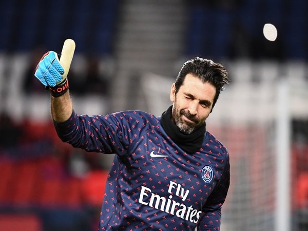 Belum Ingin Pensiun, Gianluigi Buffon Diincar Lazio?