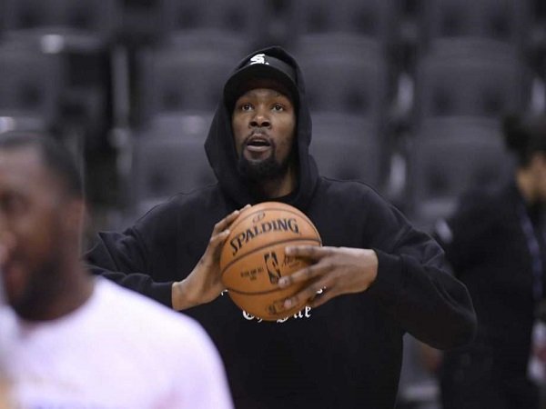 Terbang ke Toronto, Apakah Durant Akan Bermain di Game 5?