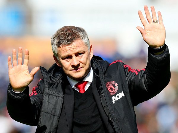 Lindegaard Minta Fans MU Beri Waktu Pada Solskjaer untuk Benahi Tim