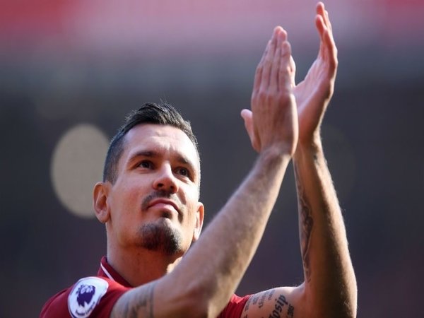 AC MIlan Buka Peluang Rekrut Bek Veteran Liverpool