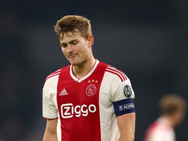 Barcelona Makin Frustrasi untuk Dapatkan De Ligt
