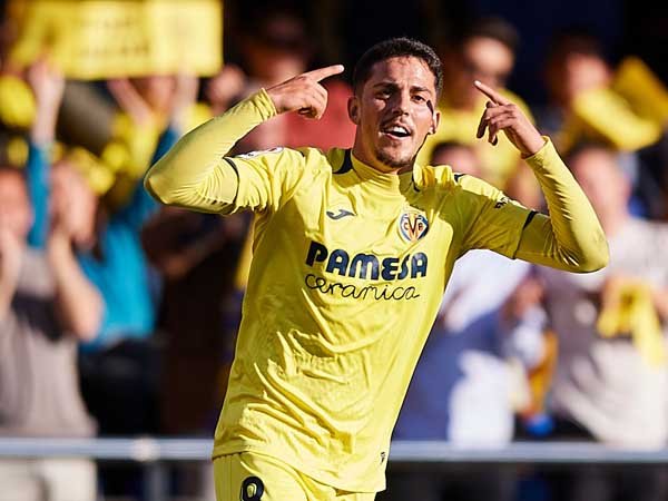 West Ham Kian Dekat Dapatkan Gelandang Villarreal, Pablo Fornals