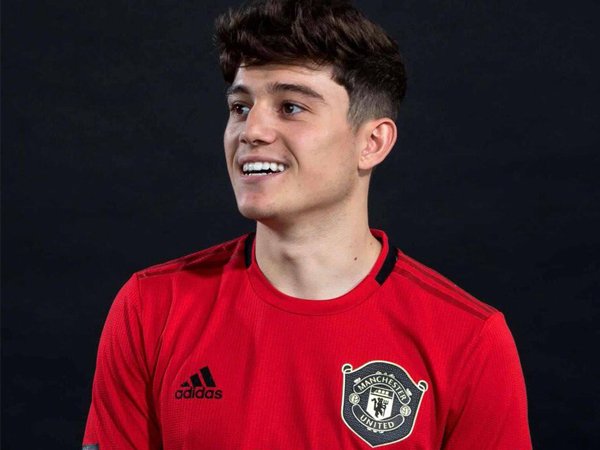 Giggs Ikut Berperan Dalam Transfer James ke Manchester United