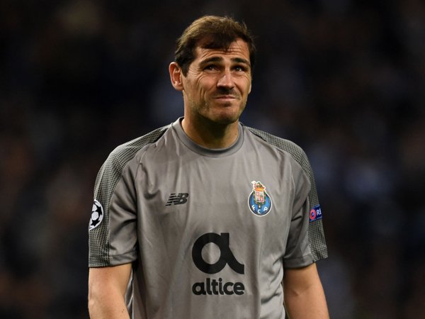 Dikabarkan Segera Pensiun, Iker Casillas Berikan Bantahan