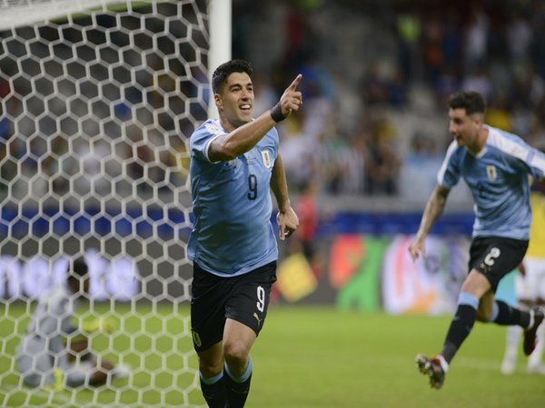 Copa America: Uruguay Bantai Ekuador 4-0