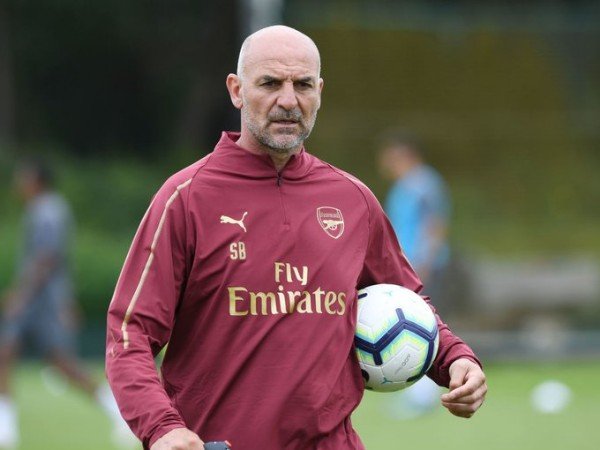 Meski Digusur Ljungberg, Steve Bould Tetap Senang dengan Tugasnya di Arsenal