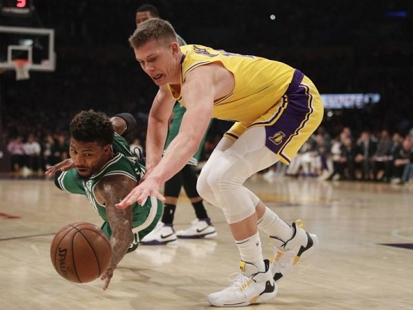 Buang Tiga Pemain Muda, Lakers Kini Berpeluang Datangkan Satu Pemain Bintang Lagi