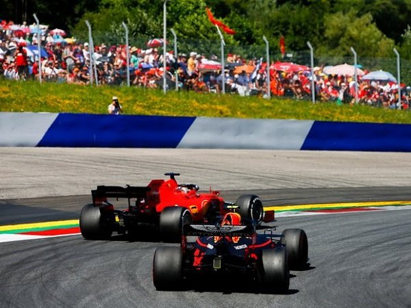 Tak Dijatuhi Penalti, Max Verstappen Tetap Jadi Pemenang GP Austria 2019