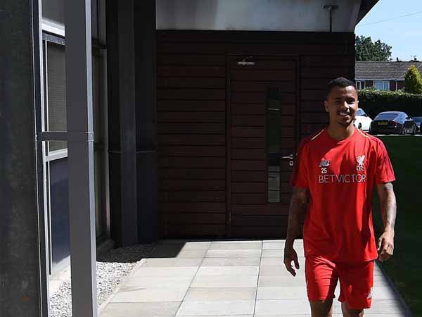 Liverpool Perpanjang Waktu Peminjaman Allan ke Fluminense