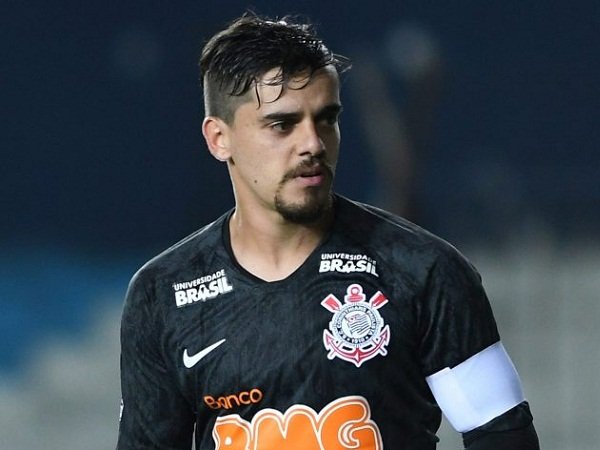 Corinthians Tanggapi Rumor Arsenal Inginkan Fagner