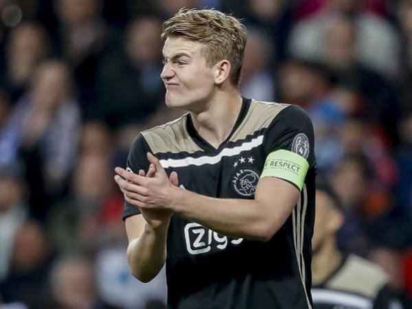 Matthijs de Ligt Kembali Berlatih Bersama Ajax