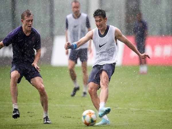 Pertandingan Man Unted vs Tottenham Akan Dilangsungkan Sesuai Jadwal Meski Di Tengah Cuaca Buruk Shanghai