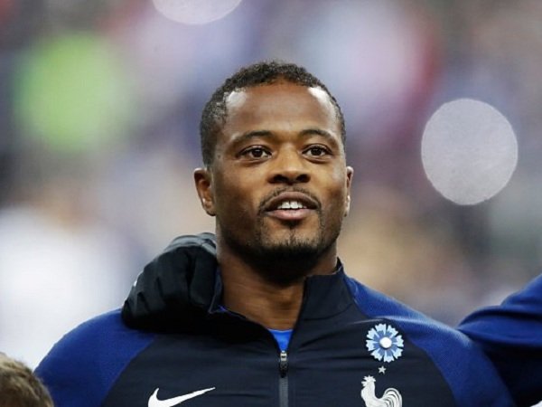 Patrice Evra Umumkan Pensiun Sebagai Pemain