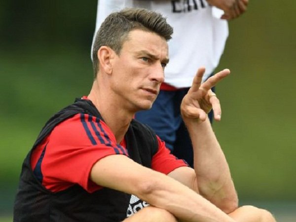 Bahas Transfer Koscielny, Edu Temui Presiden Rennes