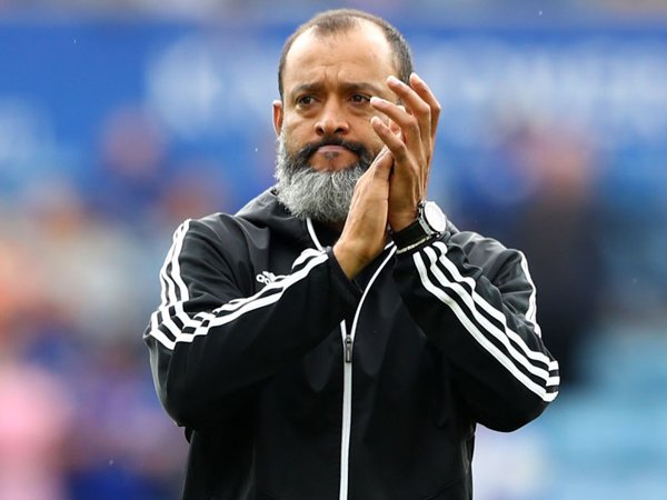 Pelatih Wolverhampton Sebut Rekor Pertemuan dengan MU Tak Penting