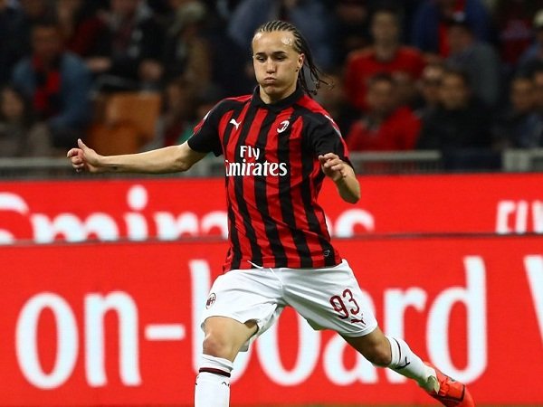 Negosiasi Positif, Diego Laxalt Merapat Ke Fenerbahce