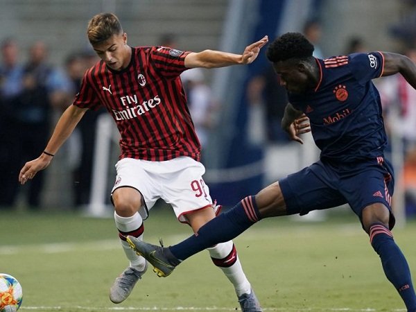 Pescara Ingin Rekrut Lima Bintang Muda Milan