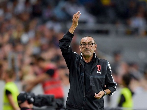 Sarri dan Mihajlovic Tetap Dibolehkan Berkomunikasi dengan Tim Meski Tak Hadir di Lapangan