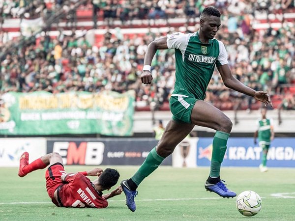 Resmi Dapatkan David da Silva dan Aryn Williams, Persebaya Depak Amido Balde