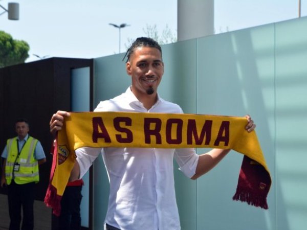 Ini Alasan Smalling Mau Tinggalkan United dan Gabung Roma